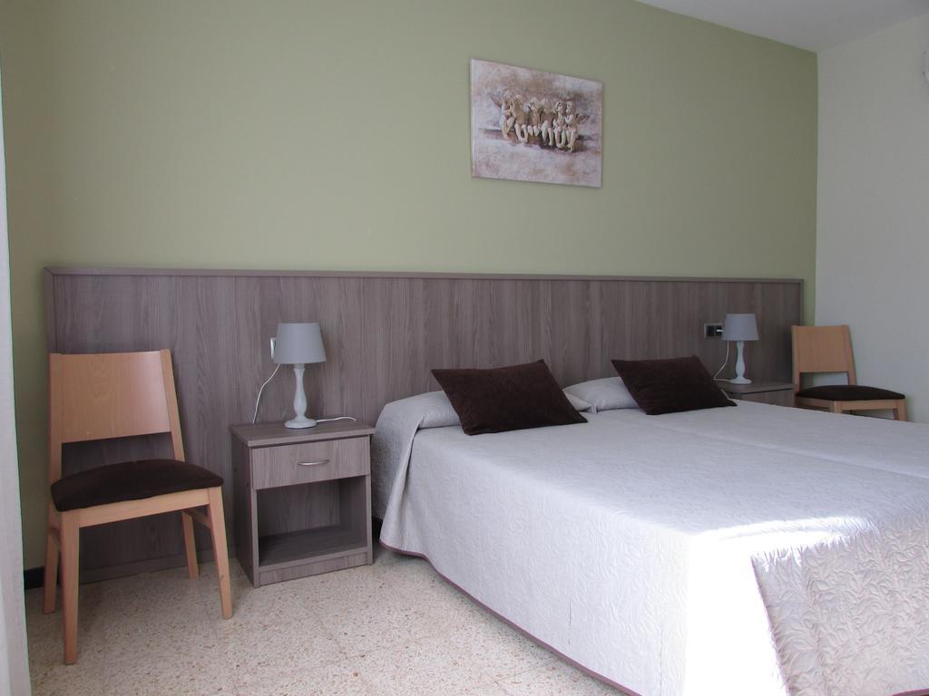 Hostal Can Bassalis Pals Exterior foto